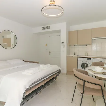 In Les Residences Du Palais *