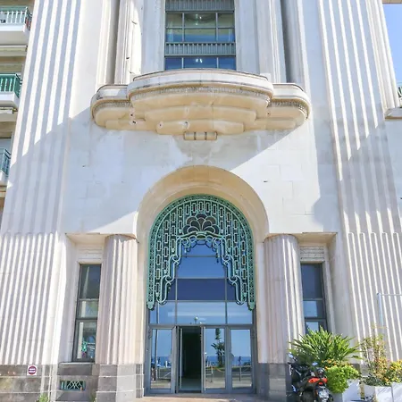 In Les Residences Du Palais *